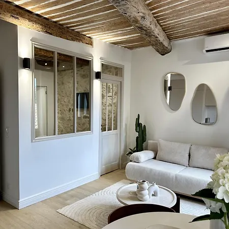 公寓 New Charming Old Town *